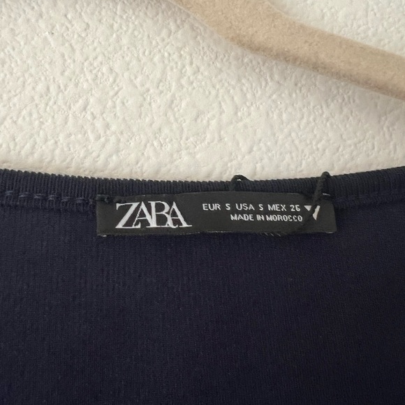 Zara asymmetric cut top - Picture 2 of 3